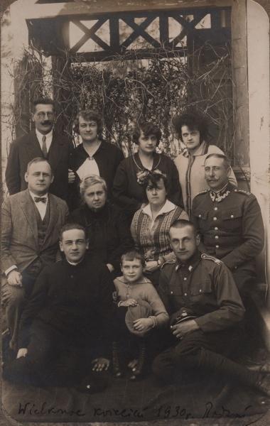 Spotkanie rodzinnne w Radzyniu Podlaskim. Na zdjęciu widoczne rodziny Petrulewiczów i Kossińskich.