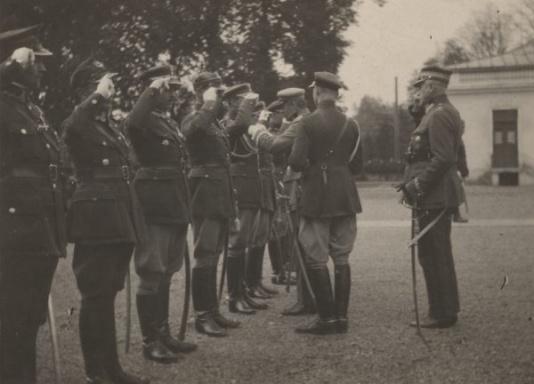 Odznaczenie porucznika Edwarda Markiewicza orderem Virtuti Militari 7 kwietnia 1922